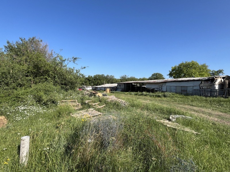 Продава  Парцел град Хасково , Промишлена зона - Юг , 915 кв.м | 34808719 - изображение [2]
