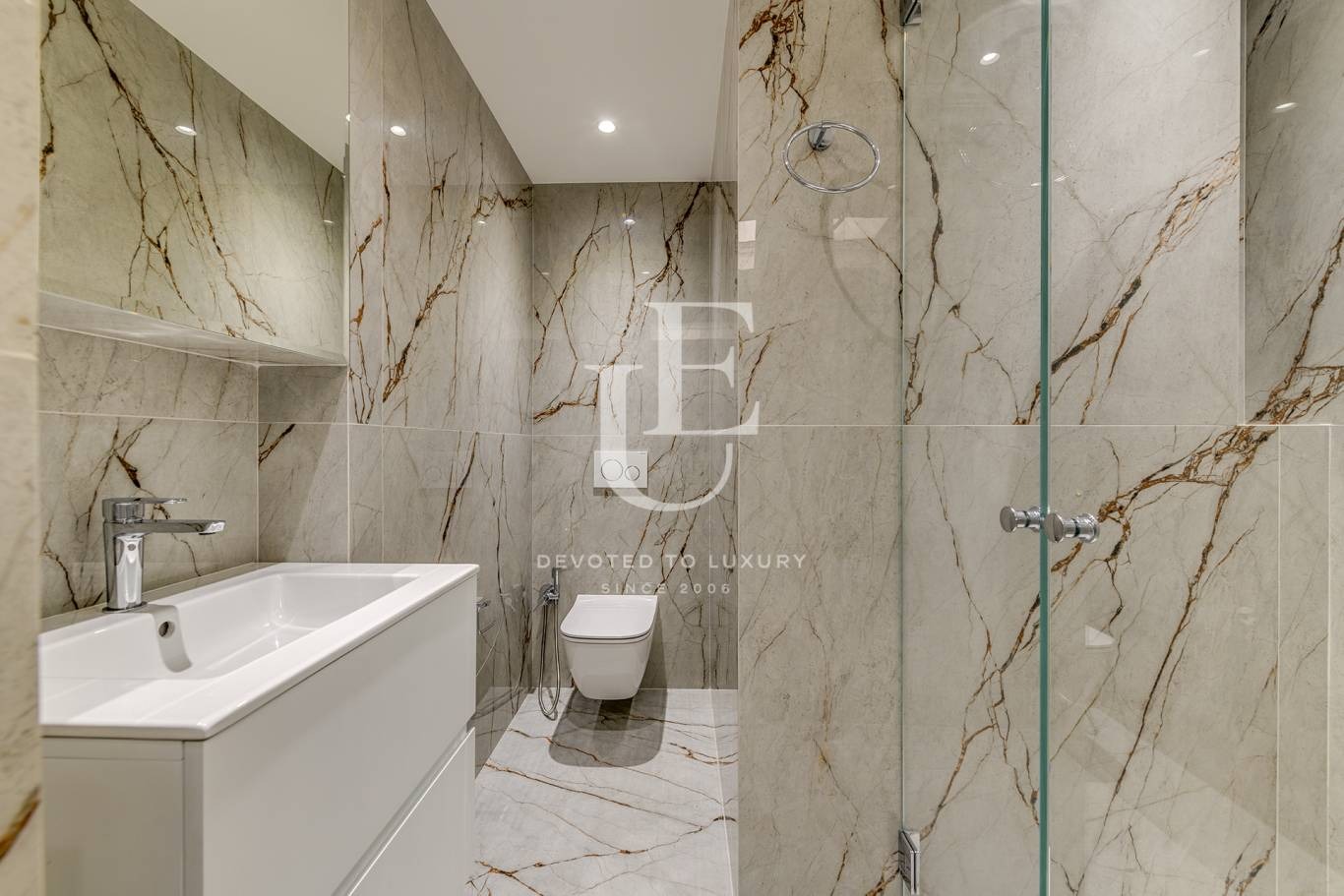 Продава 3-СТАЕН, гр. София, Център, снимка 9 - Апартаменти - 54254643