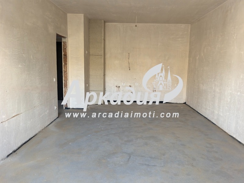Продава  2-стаен, град Пловдив, Христо Смирненски •  168 000 EUR • ID 90399021 — holmes.bg - [1] 