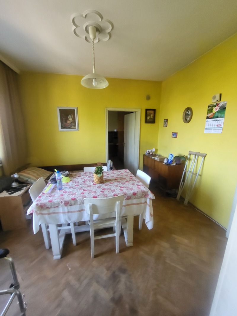 De vânzare  2 dormitoare Pleven , Idealen țentâr , 125 mp | 38256961