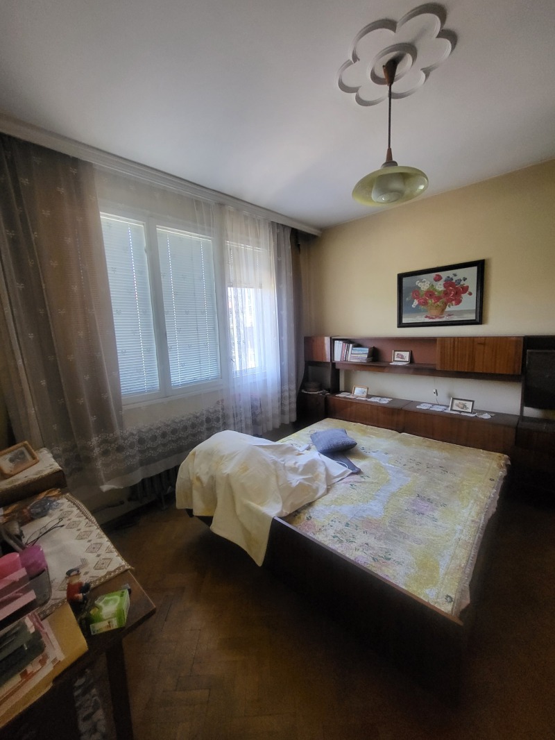 Продава  3-стаен град Плевен , Идеален център , 125 кв.м | 38256961 - изображение [7]