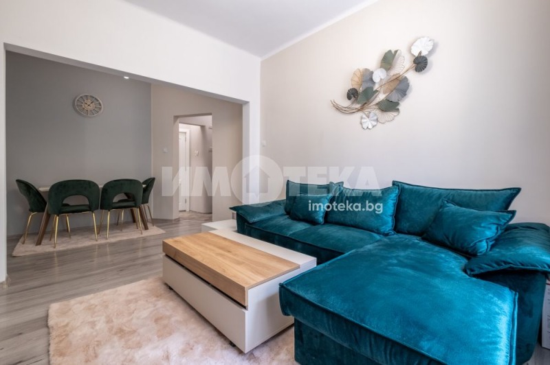 Продава 3-СТАЕН, гр. София, Център, снимка 3 - Апартаменти - 53314501