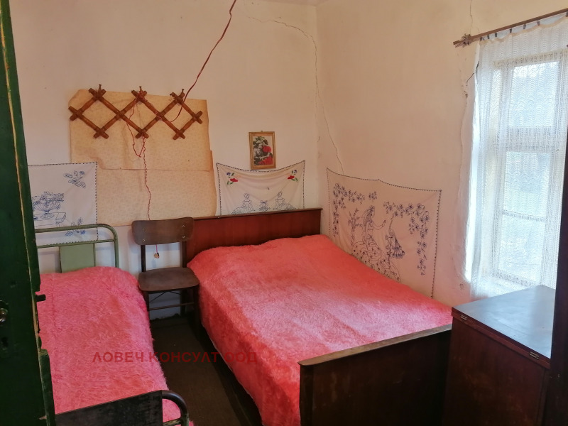 Продава КЪЩА, с. Горно Павликене, област Ловеч, снимка 4 - Къщи - 52882231