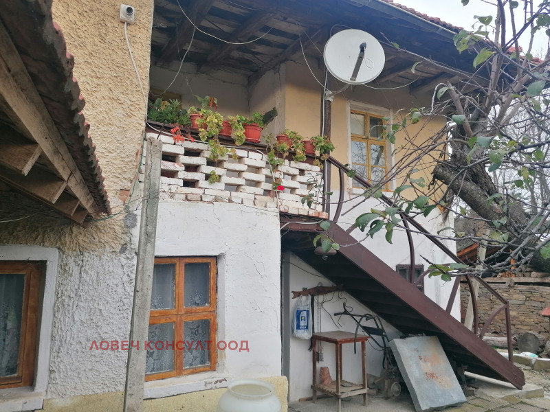 Продава КЪЩА, с. Горно Павликене, област Ловеч, снимка 2 - Къщи - 52882231