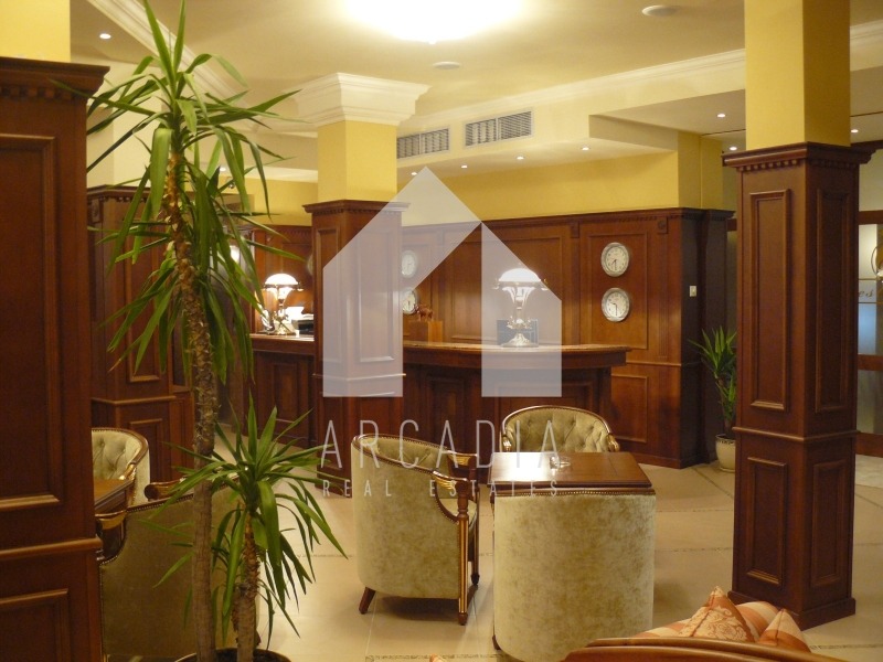 Продава ХОТЕЛ, гр. Пловдив, Център, снимка 2 - Хотели - 34809837