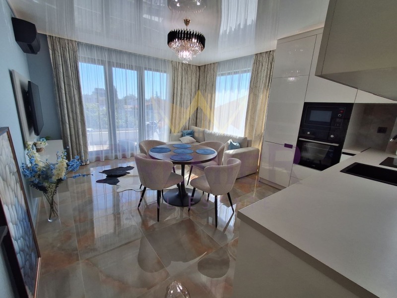 Продава 2-СТАЕН в град Варна, Бриз - 64 кв.м / 218 000 € » 426 370.94 лв., ИМОТИ ПРЕМИЕР