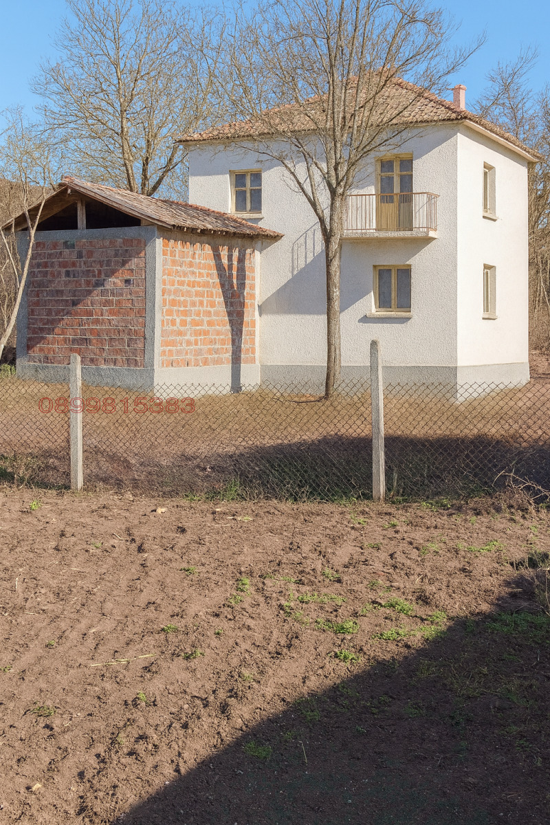 Продава КЪЩА в област Благоевград, с. Садово - 184 кв.м / 83 000 € » 162 333.89 лв.