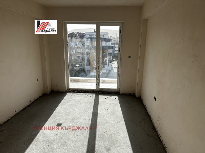 Продава 3-СТАЕН, гр. Кърджали, Възрожденци, снимка 4 - Aпартаменти - 47301078