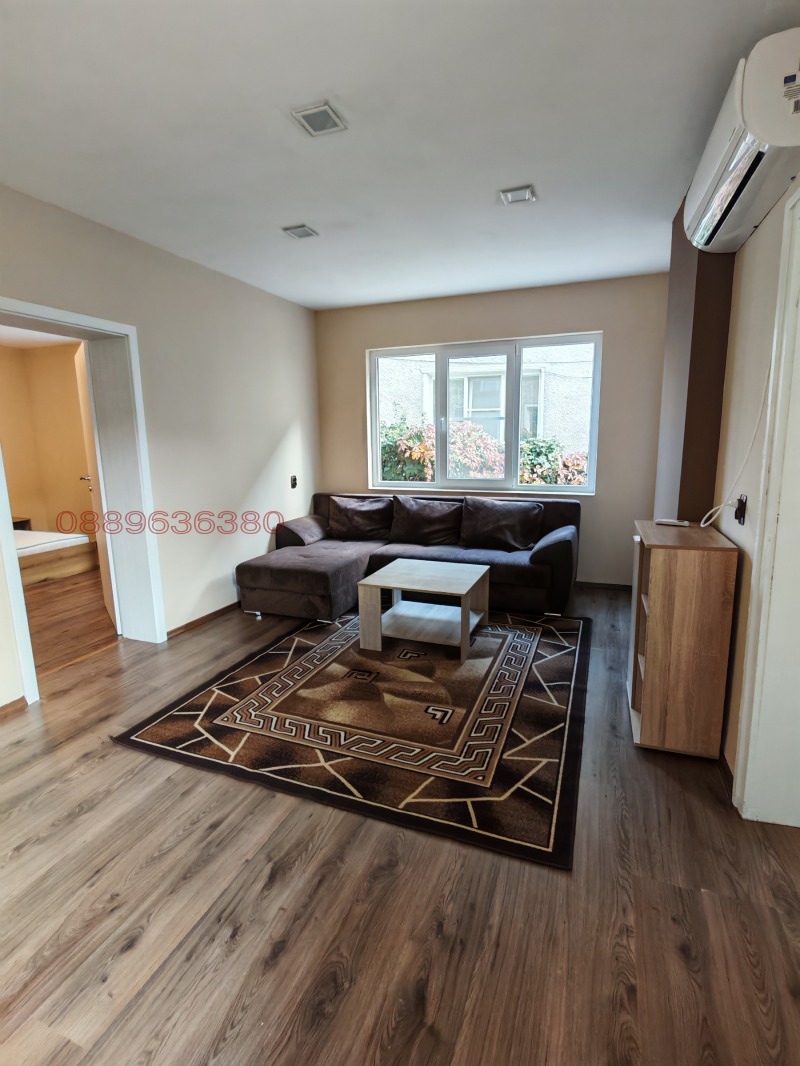 Продава ЕТАЖ ОТ КЪЩА, гр. Монтана, Широк център