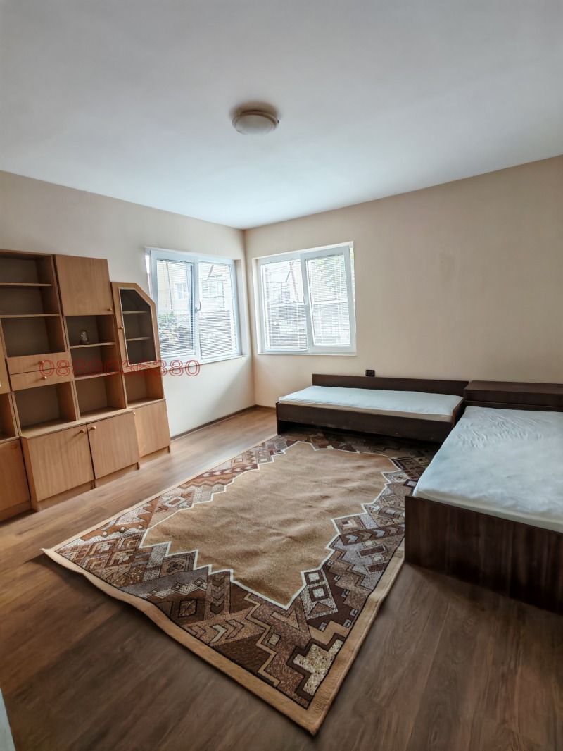 Продава ЕТАЖ ОТ КЪЩА, гр. Монтана, Широк център, снимка 11 - Етаж от къща - 52684379