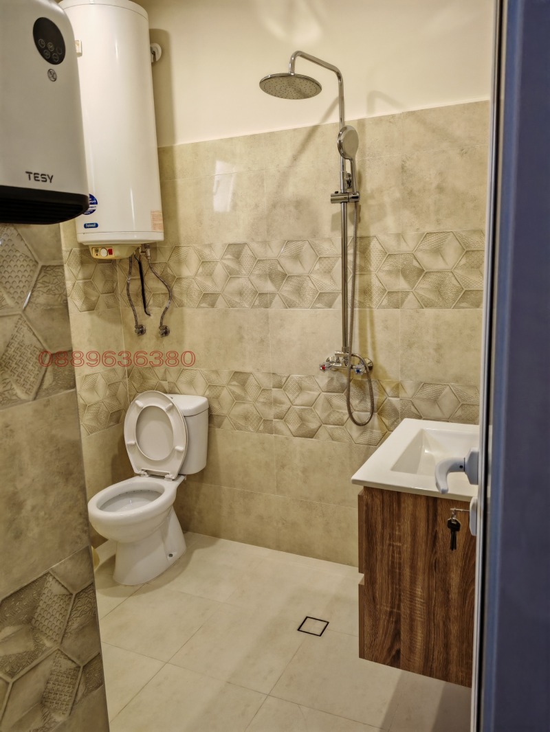 Продава ЕТАЖ ОТ КЪЩА, гр. Монтана, Широк център, снимка 8 - Етаж от къща - 52684379