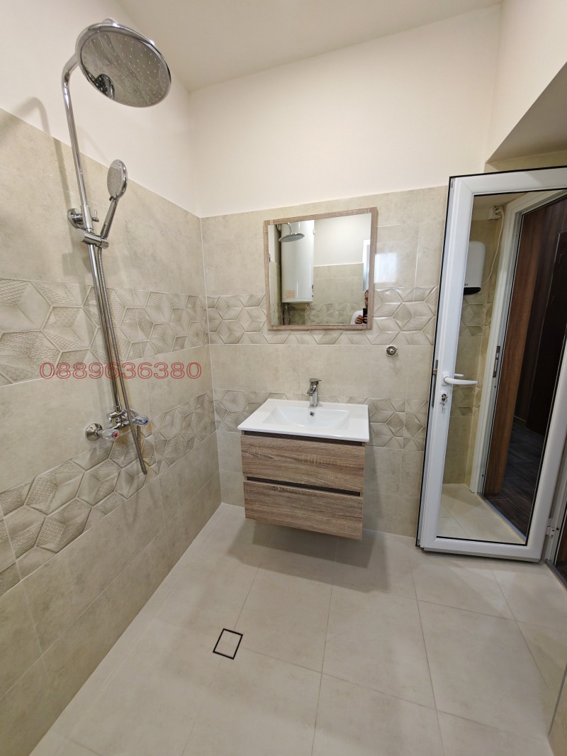 Продава ЕТАЖ ОТ КЪЩА, гр. Монтана, Широк център, снимка 6 - Етаж от къща - 52684379