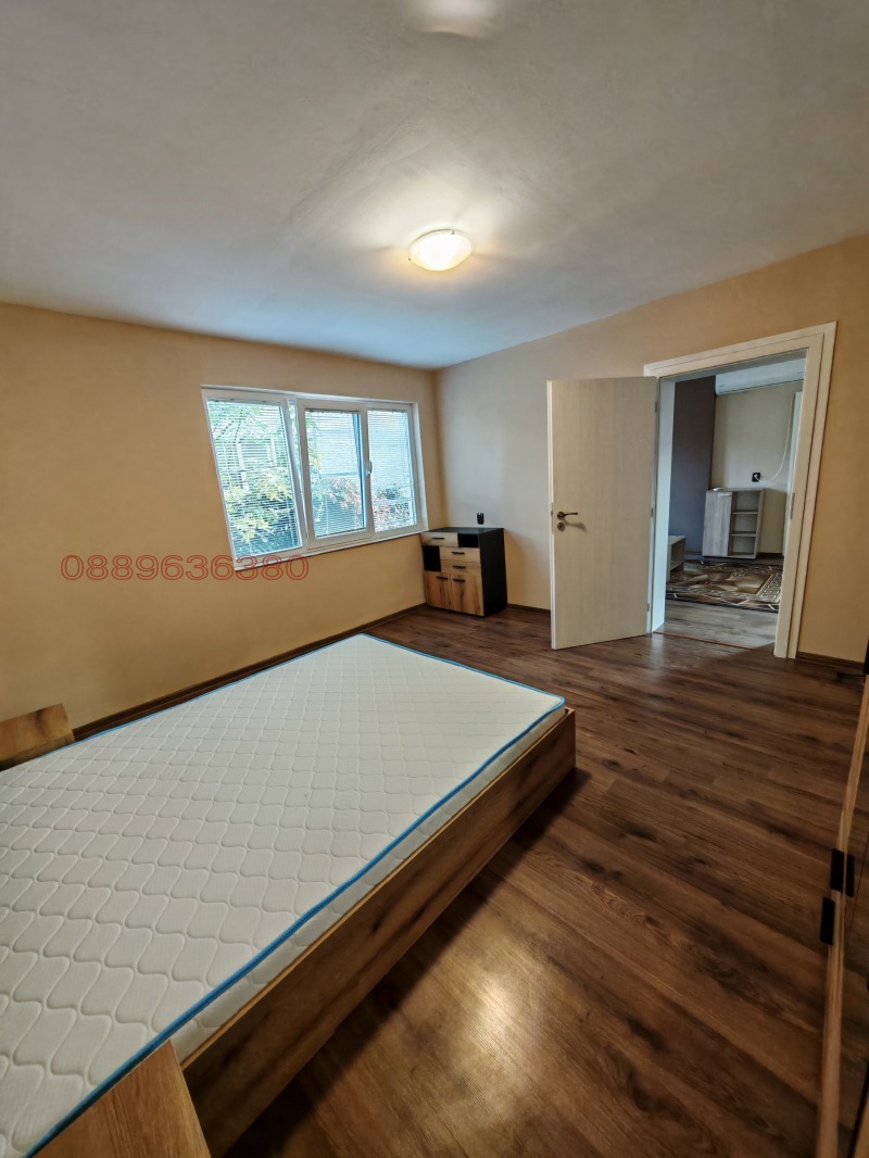 Продава ЕТАЖ ОТ КЪЩА, гр. Монтана, Широк център, снимка 5 - Етаж от къща - 52684379