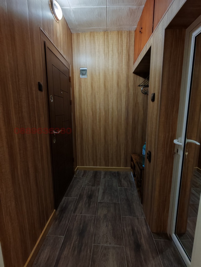 Продава ЕТАЖ ОТ КЪЩА, гр. Монтана, Широк център, снимка 12 - Етаж от къща - 52684379