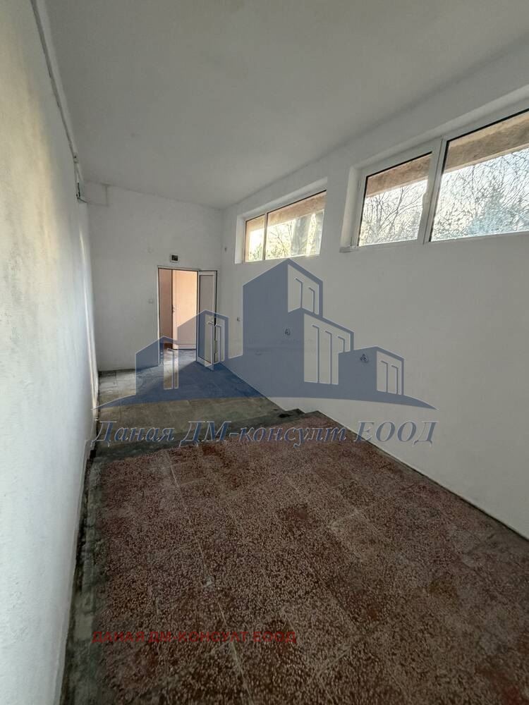 Продава ПРОМ. ПОМЕЩЕНИЕ, гр. Шумен, Промишлена зона, снимка 2 - Производствени сгради - 53183044