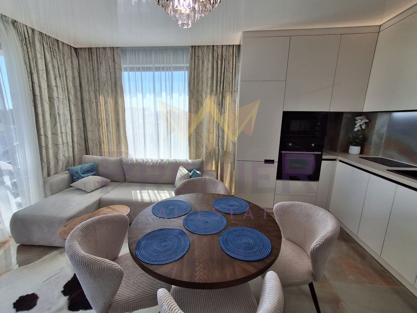 Продава 2-СТАЕН, гр. Варна, Бриз, снимка 2 - Апартаменти - 52362597