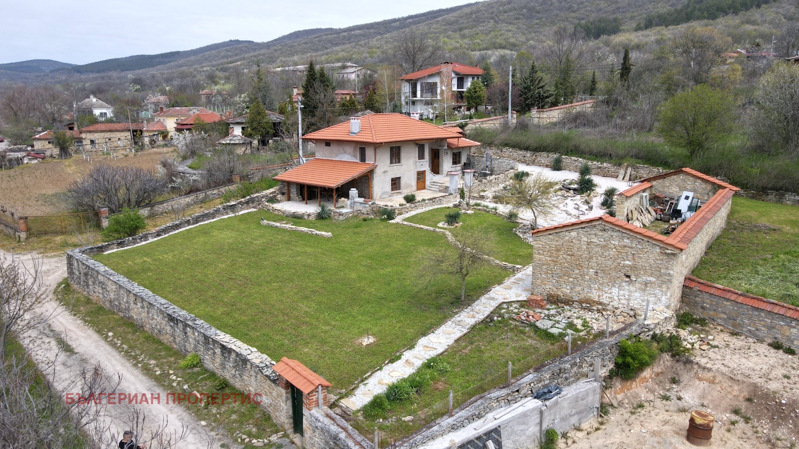 Продава КЪЩА, с. Средно градище, област Стара Загора, снимка 16 - Къщи - 54266959