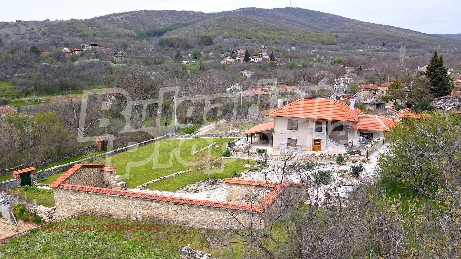 Продава КЪЩА, с. Средно градище, област Стара Загора, снимка 3 - Къщи - 54266959