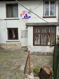 Продава КЪЩА, гр. Шумен, Център, снимка 2