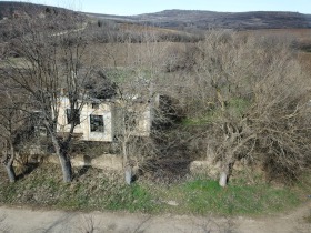 Продажба на имоти в с. Драганово, област Велико Търново — страница 2 - изображение 5 