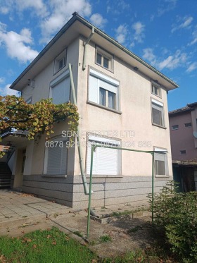 Haus Buzowgrad, region Stara Sagora 1