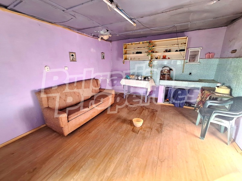 Продава КЪЩА, с. Овча могила, област Велико Търново, снимка 10 - Къщи - 52575297