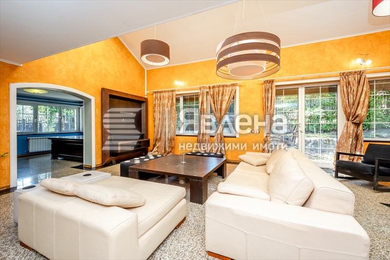 Продава КЪЩА, гр. София, в.з.Киноцентъра, снимка 2 - Къщи - 54920629