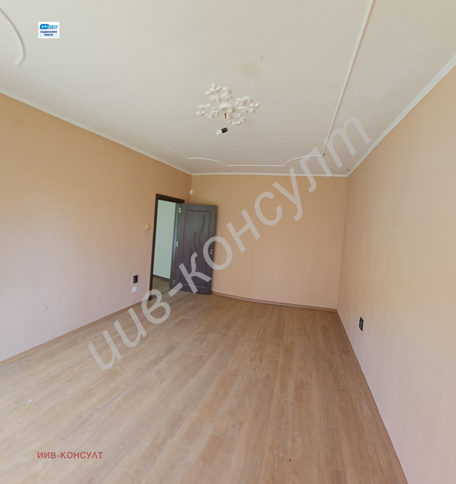 Продава 3-СТАЕН, гр. Велико Търново, Център, снимка 6 - Апартаменти - 55464588
