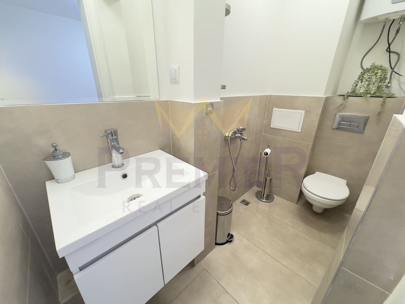 Продава ОФИС, гр. София, Иван Вазов, снимка 8 - Офиси - 53903515