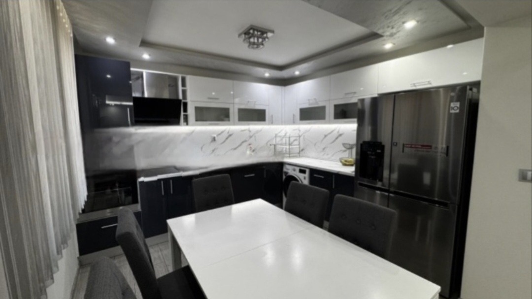 Продава КЪЩА, гр. Плевен, Широк център, снимка 3 - Къщи - 53860693