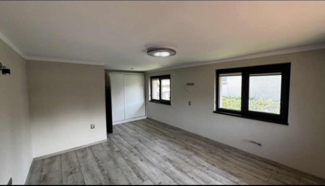 Продава КЪЩА, гр. Плевен, Широк център, снимка 10 - Къщи - 53860693