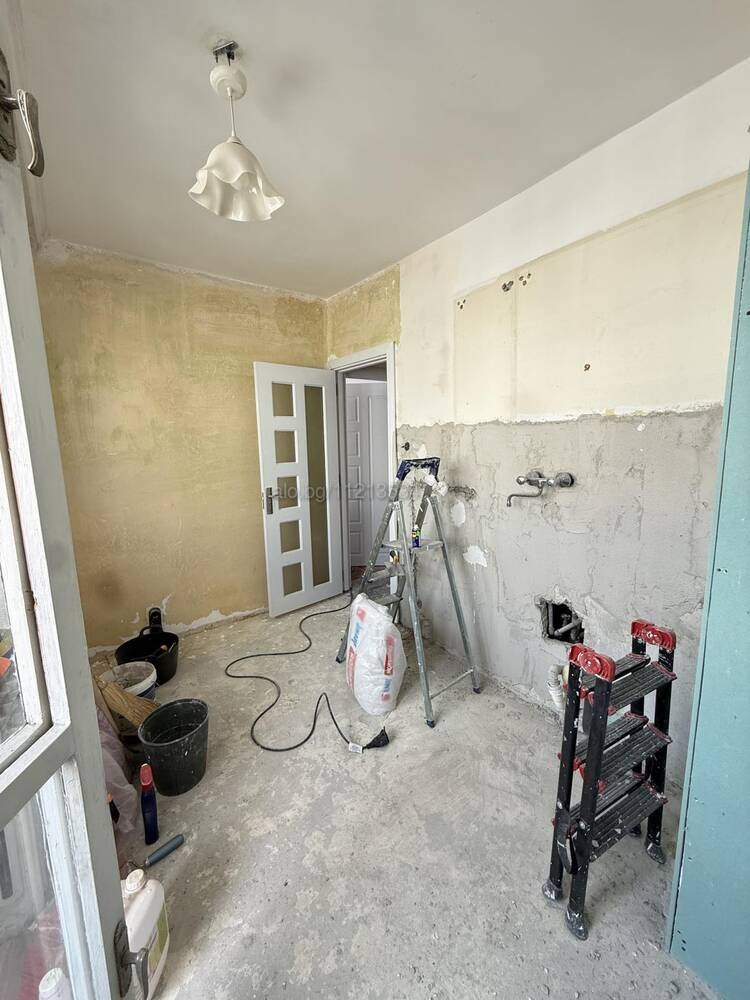 Продава МНОГОСТАЕН, гр. Бургас, Славейков, снимка 6 - Апартаменти - 54922529