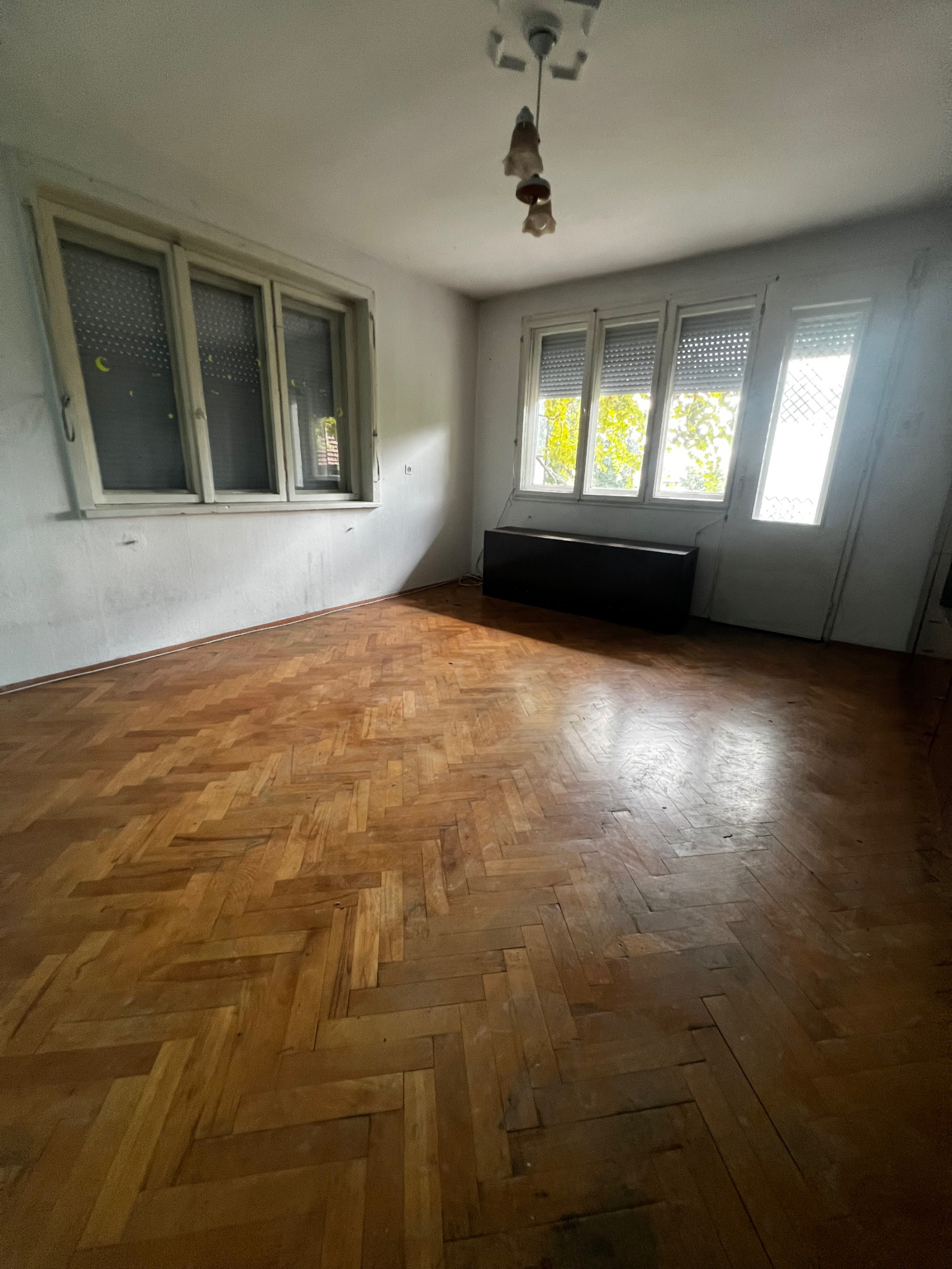 Продава ЕТАЖ ОТ КЪЩА, гр. Плевен, 9-ти квартал, снимка 6 - Етаж от къща - 55830244