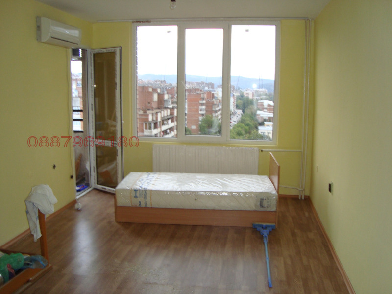 Продава 2-СТАЕН в град Велико Търново, Колю Фичето - 64 кв.м / 110 000 € » 215 141.30 лв.