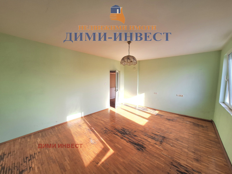 Продава ЕТАЖ ОТ КЪЩА, гр. Добрич, Христо Ботев