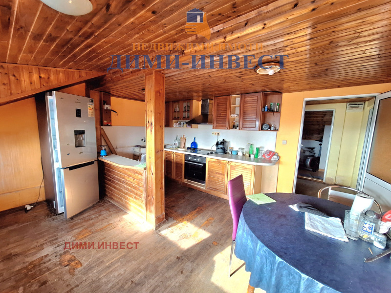 Продава ЕТАЖ ОТ КЪЩА, гр. Добрич, Христо Ботев, снимка 7 - Етаж от къща - 52716073