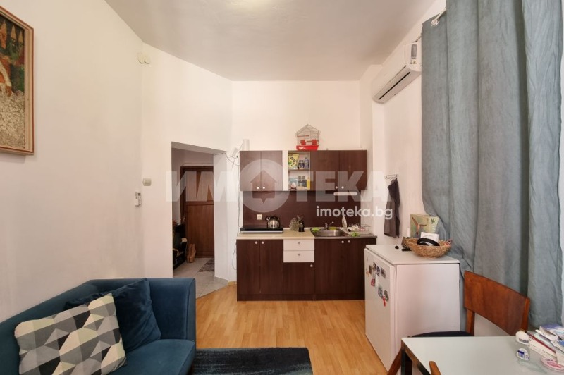 Продава КЪЩА, гр. София, Център, снимка 6 - Къщи - 51598213