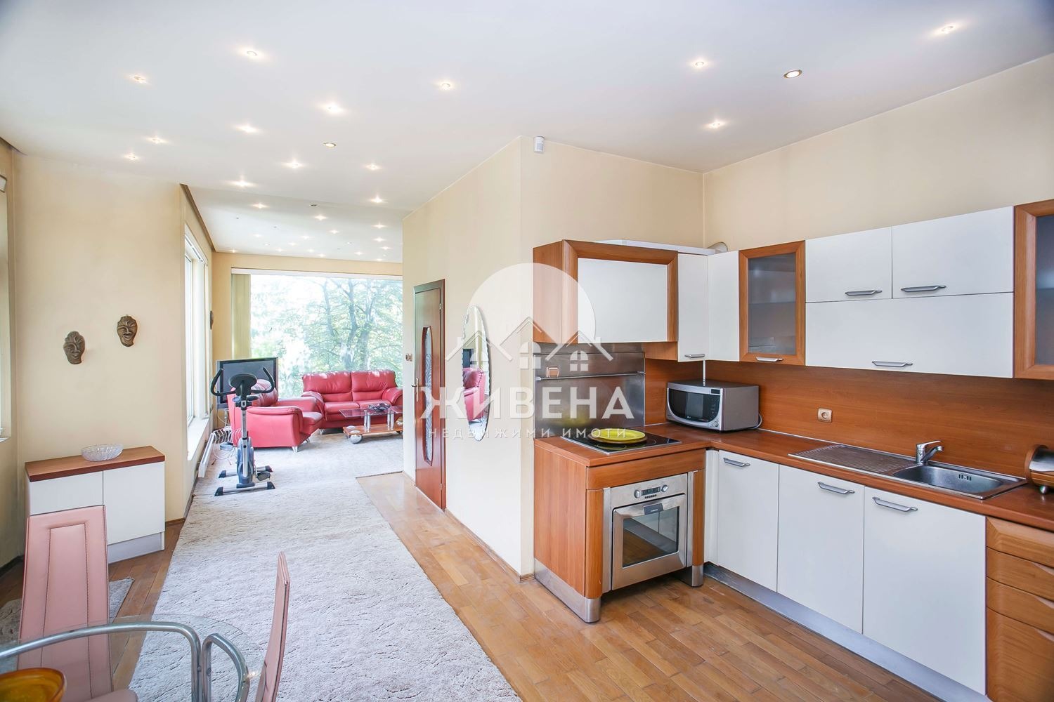 Продава КЪЩА, гр. Варна, Фестивален комплекс, снимка 2 - Къщи - 42315095