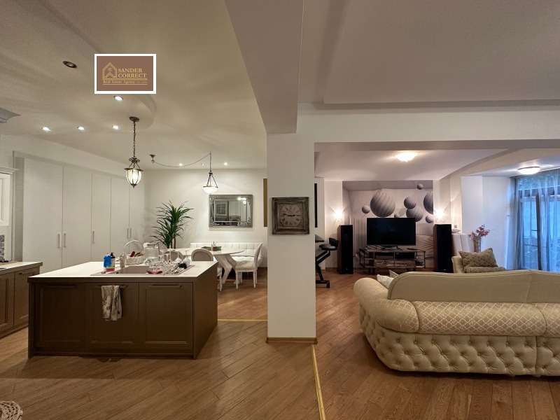 Продава  4-стаен град София , Център , 232 кв.м | 68254108 - изображение [2]