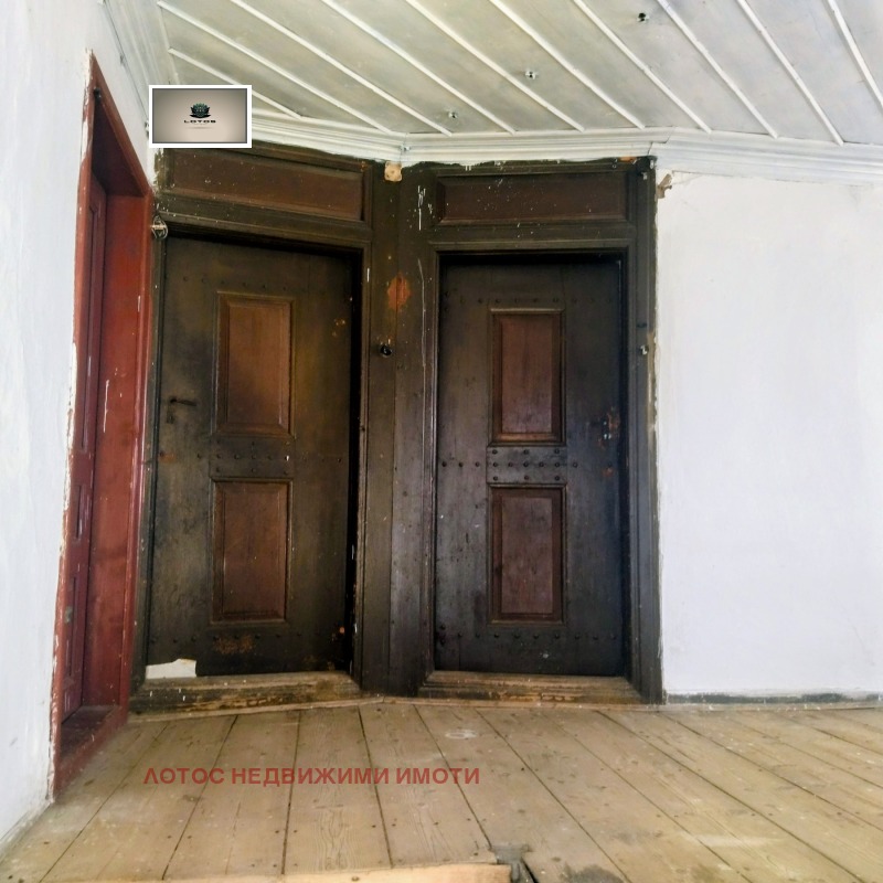 Продава КЪЩА, гр. Лясковец, област Велико Търново, снимка 2 - Къщи - 52223857