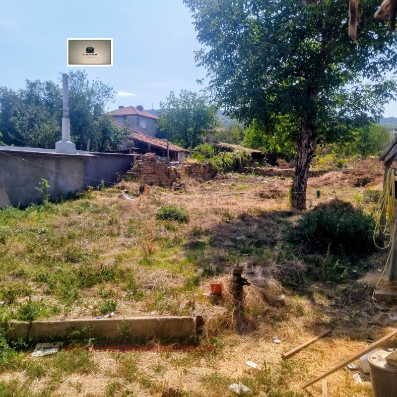 Продава КЪЩА, гр. Лясковец, област Велико Търново, снимка 11 - Къщи - 52223857