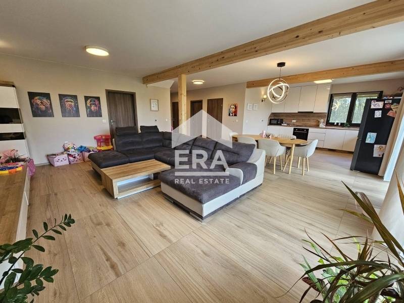 Продава КЪЩА, гр. София, с. Волуяк, снимка 3 - Къщи - 54590323
