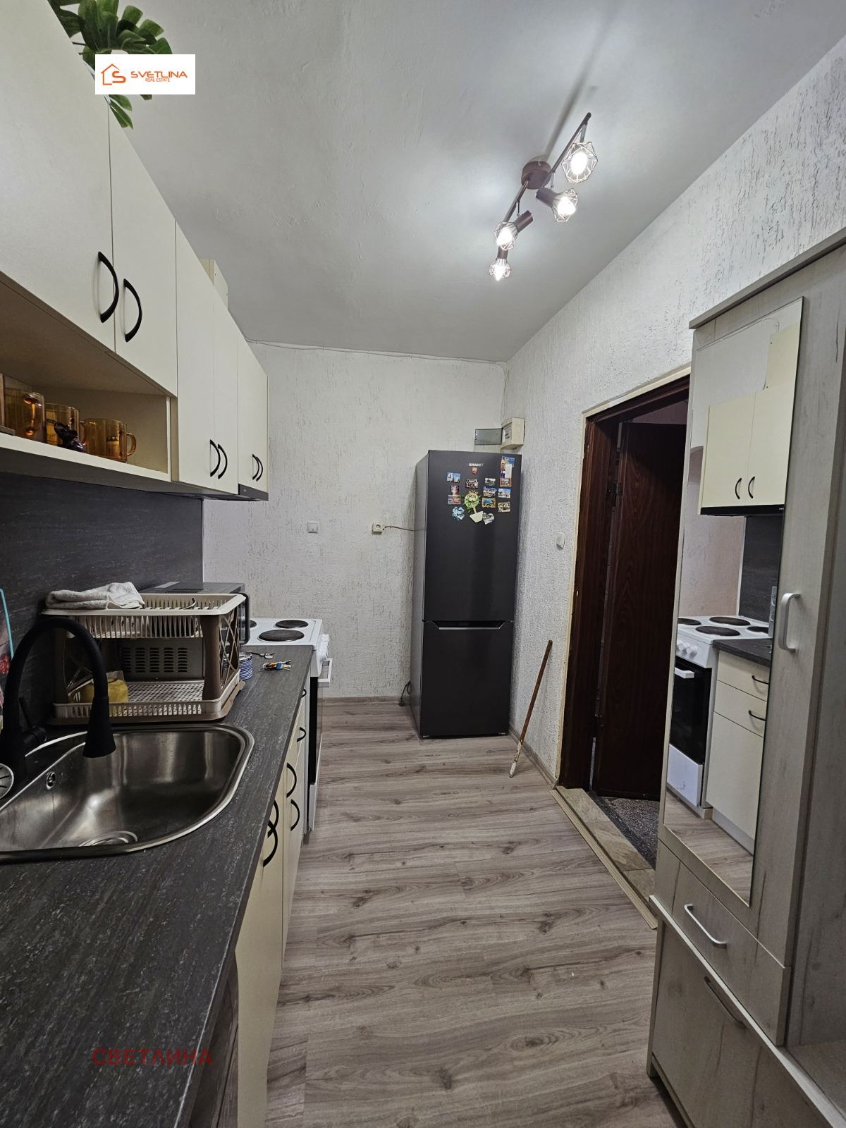 Продава 2-СТАЕН, гр. Перник, Изток, снимка 10 - Апартаменти - 56196016