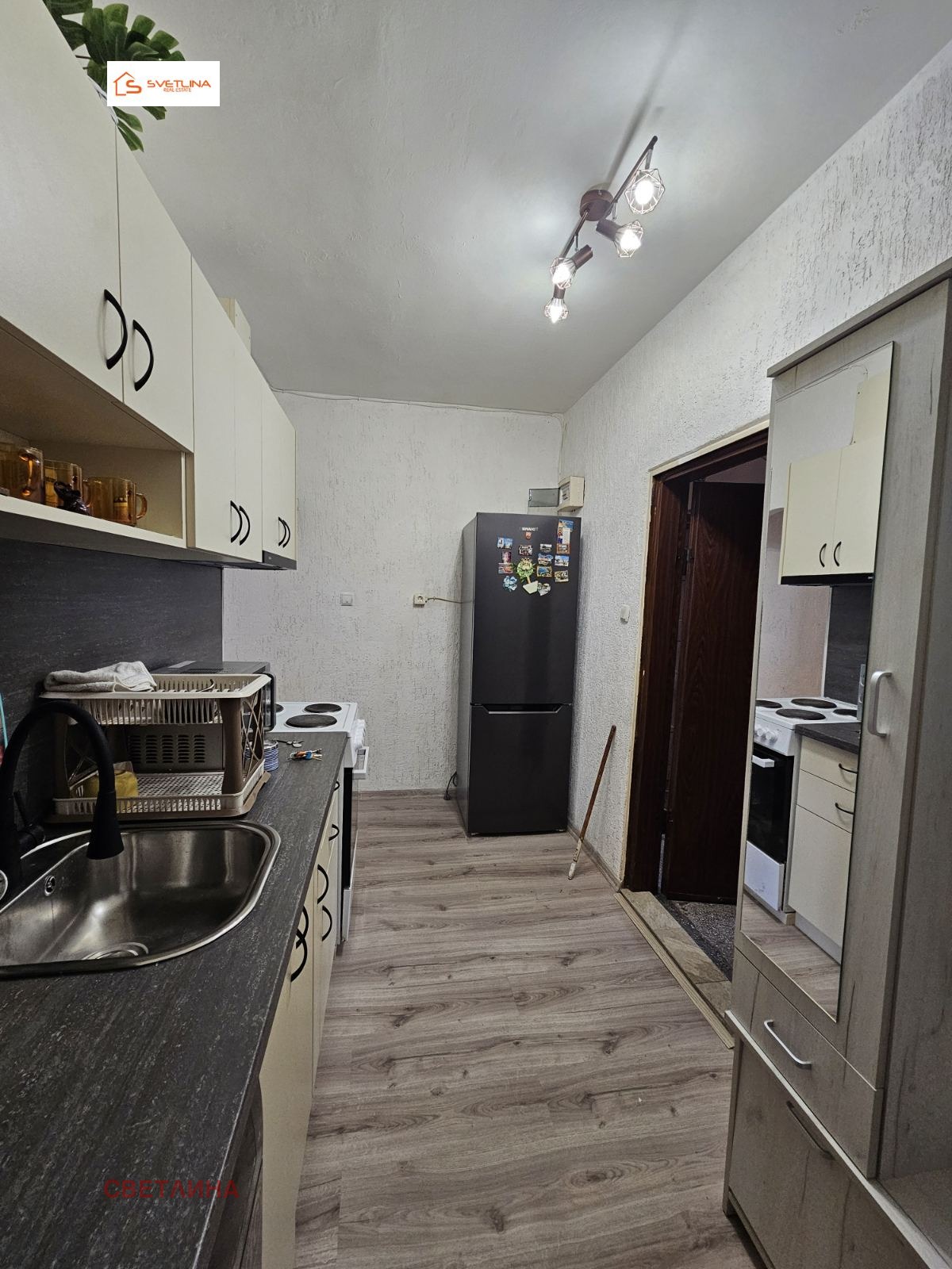 Продава 2-СТАЕН, гр. Перник, Изток, снимка 11 - Апартаменти - 56196016
