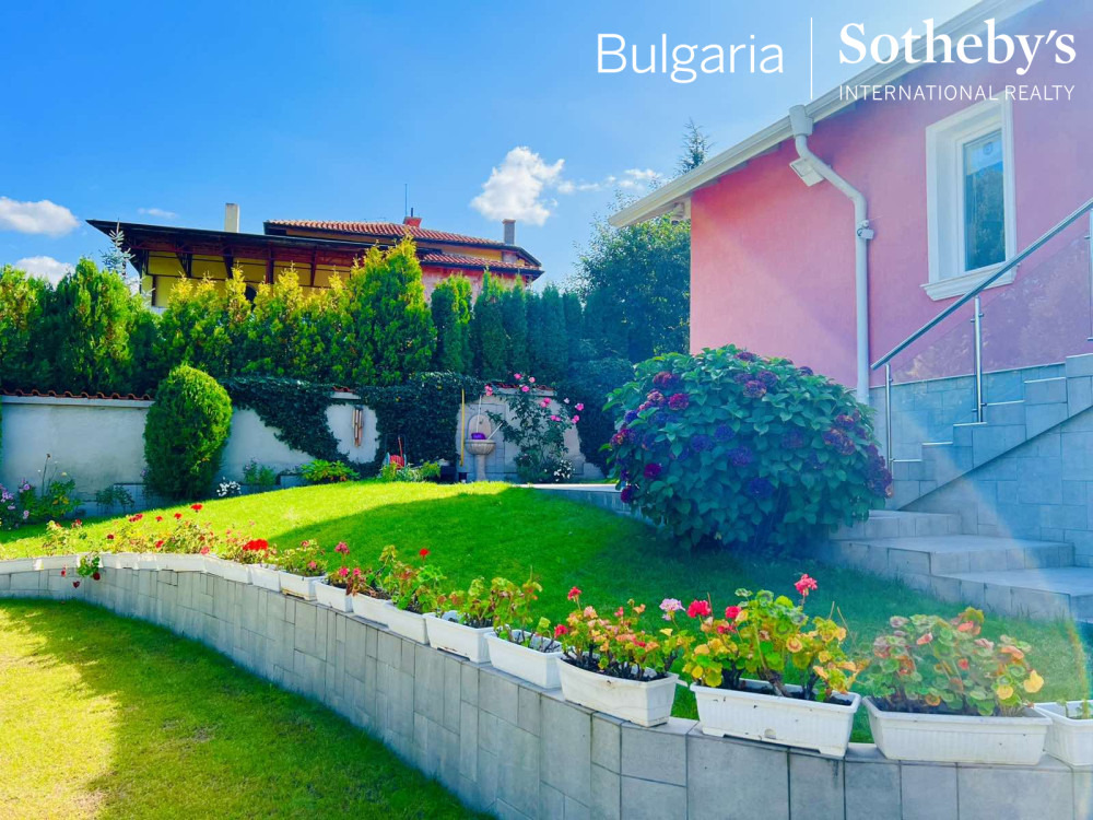 Продава КЪЩА, гр. София, гр. Банкя