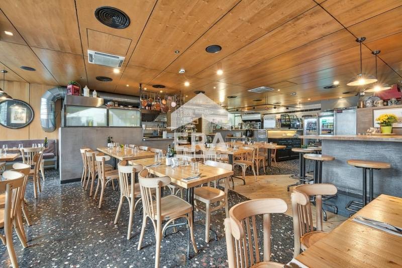 Na prodej  Bar; Kavárna Sofia , Centar , 120 m2 | 49678223