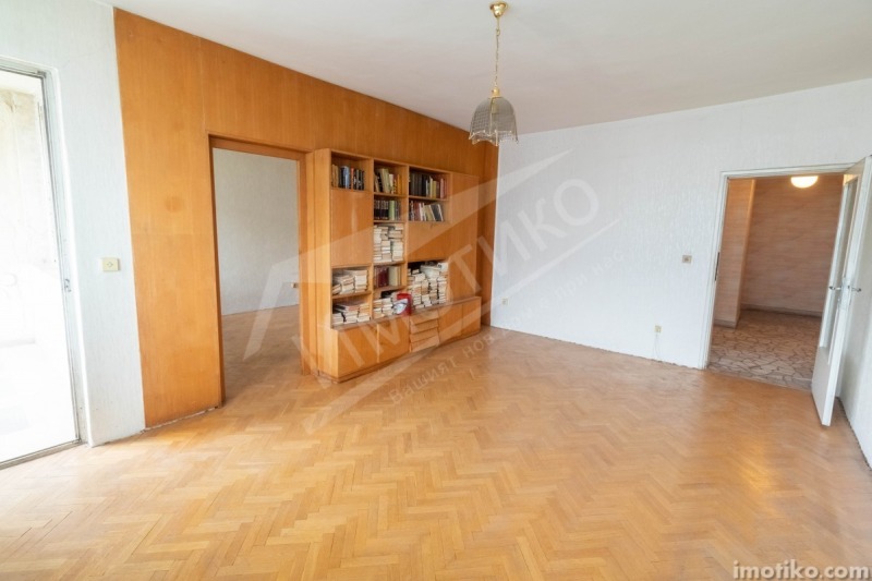 Продава 3-СТАЕН, гр. София, Изгрев, снимка 2 - Апартаменти - 52687080