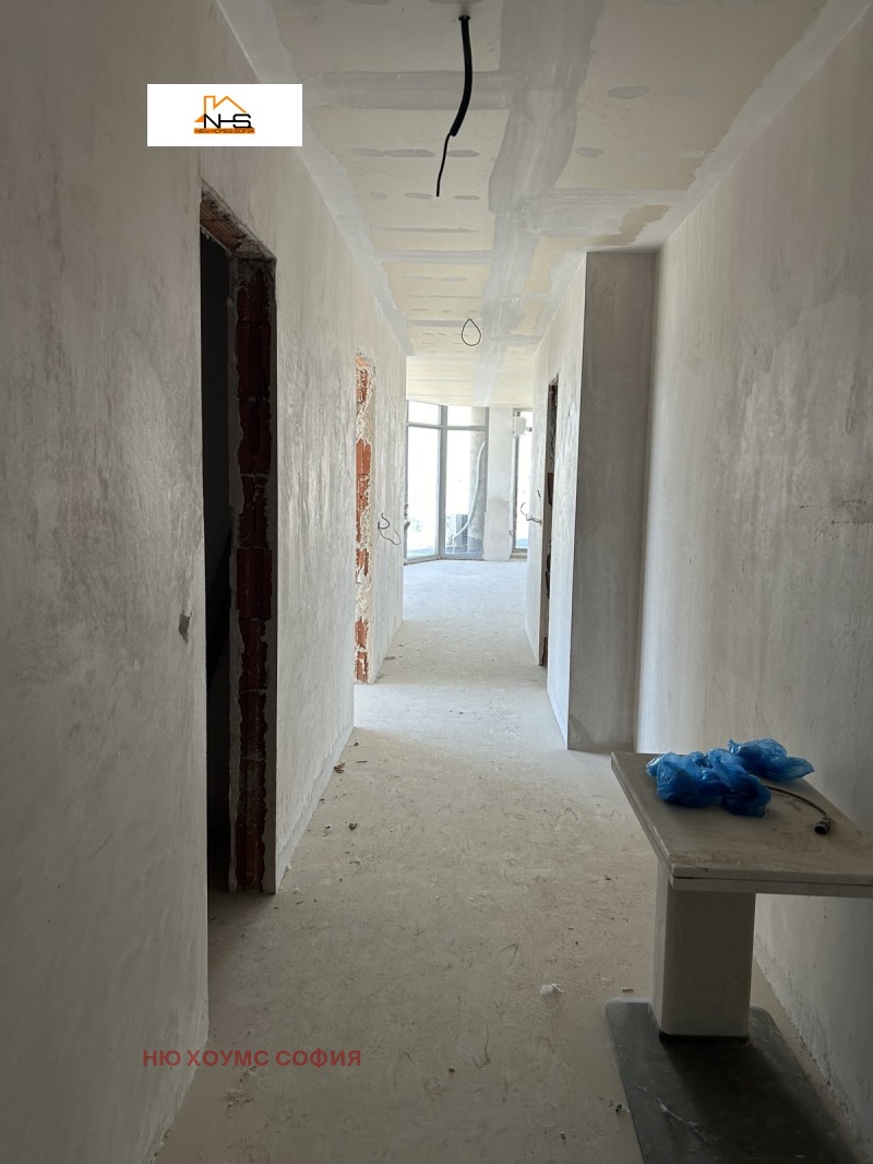 Продаја  3 спаваће собе Софија , Манастирски ливади , 308 м2 | 38246772 - слика [5]