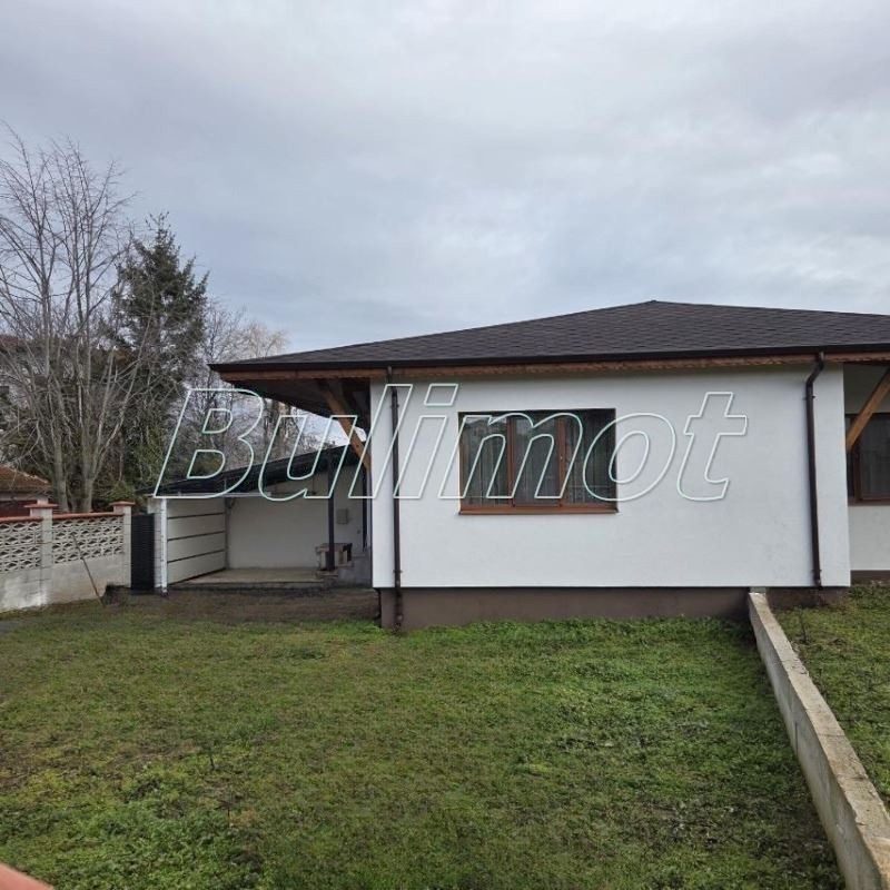 Продава КЪЩА, гр. Варна, с. Звездица