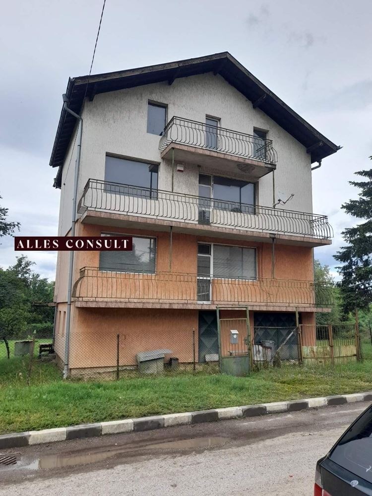 Продава КЪЩА, гр. София, Филиповци